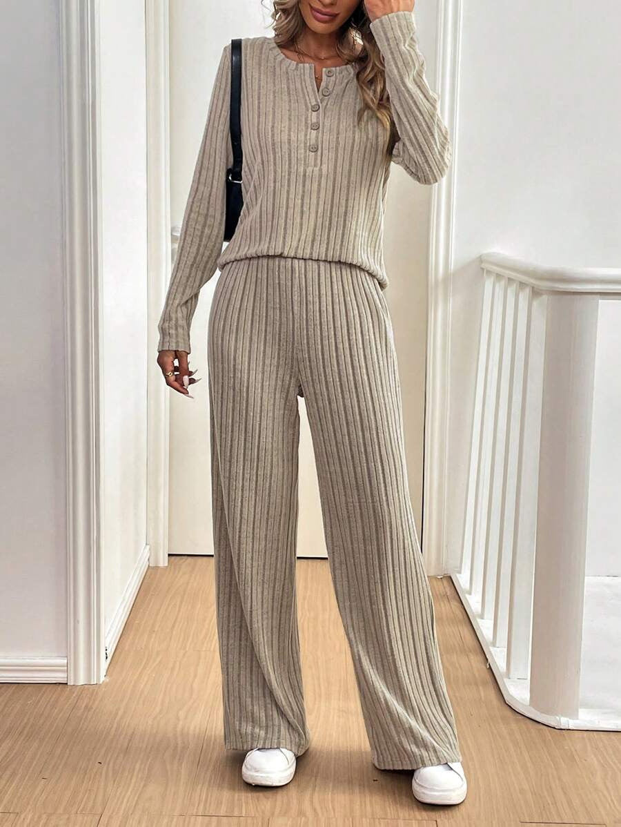 Loose Button Pit Stripes Knitting Suit