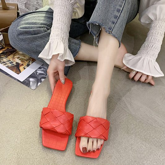 New Summer Flats Go With A Square Toe