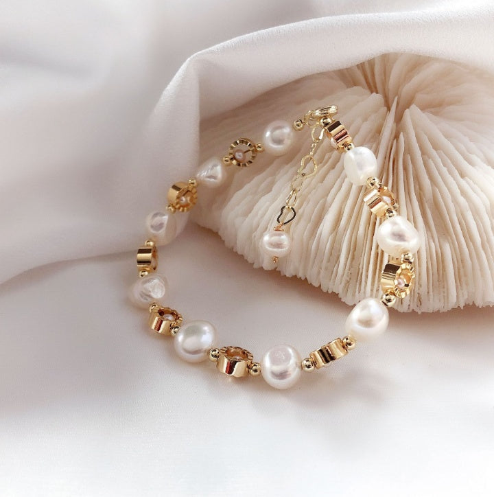 New Design Baroque Pearl Bracelet Fashion Personality Female Bracelet Temperament Bracelet Wild Simple Jewelry Wholesale