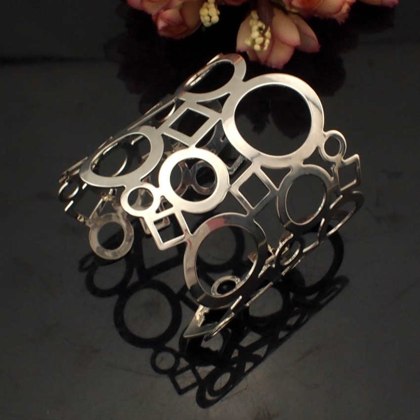 Geometric hollow Bracelet