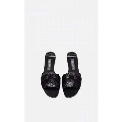 Leather cross strap sandals