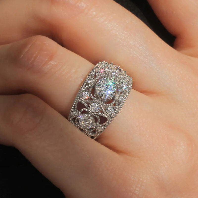 Retro Luxury Hollow Design Ring Women