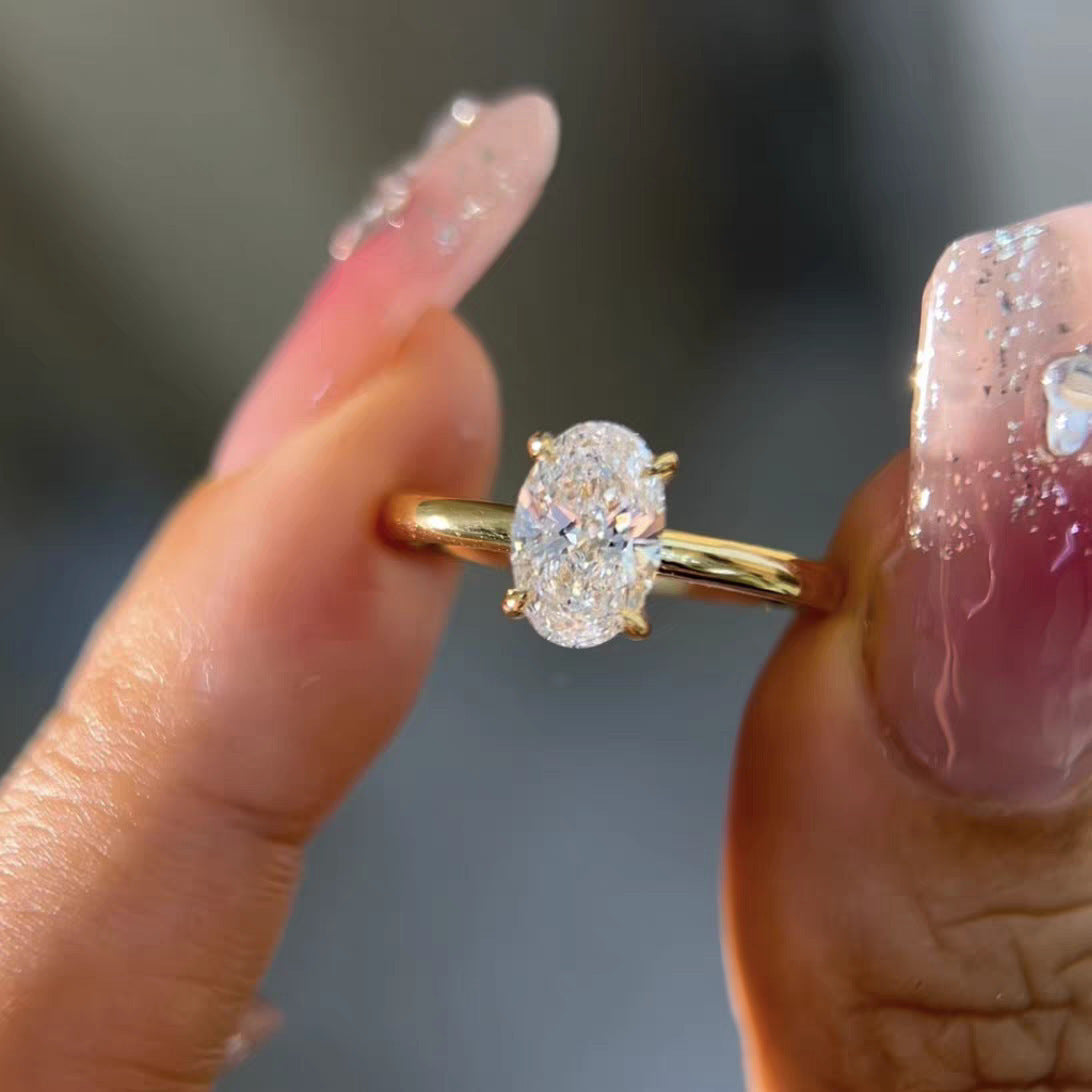 Zircon Oval Women's Light Ring Luxury