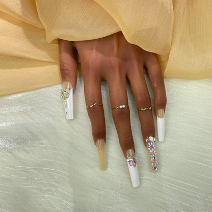 GGDDSHA Nails Press On Nails Medium Fake Nails FalseNails With 3D Flower Designs Nail Press Ons French TipHandmade Acrylic Artificial Nails Summer Natural Stick OnNails For WomenOpal Whisper