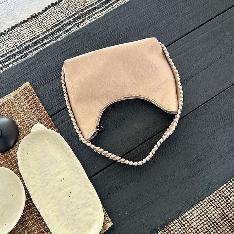 Advanced Texture Fashion Crescent Armpit Bag