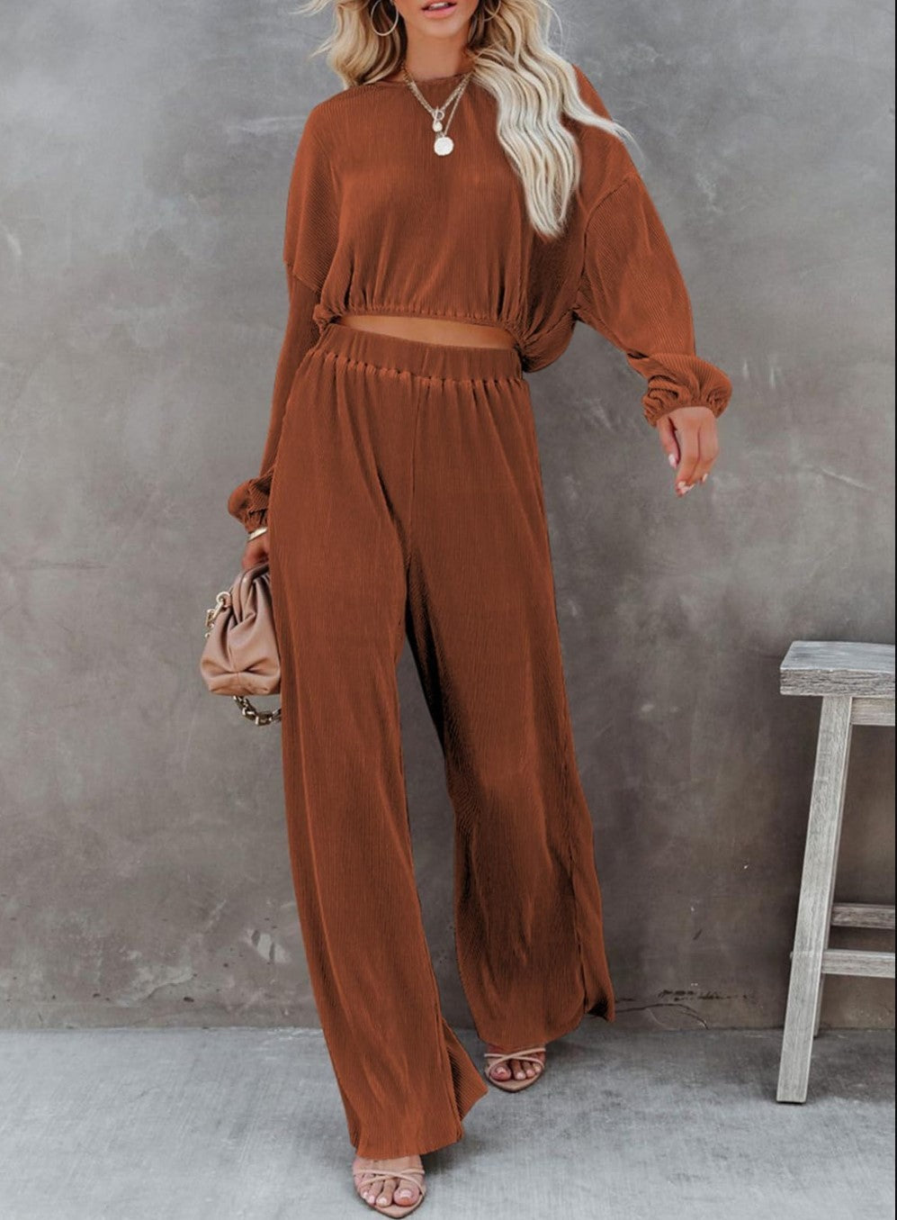 Women's Round-neck Long Sleeve Short Top And Wide Leg Pants Suit